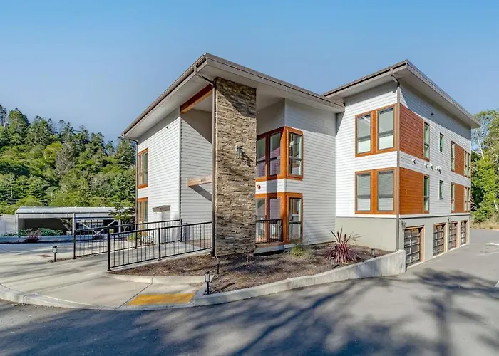 Stunner Apt With Fireplace Grill Partial Ocean Views & Partial Ac